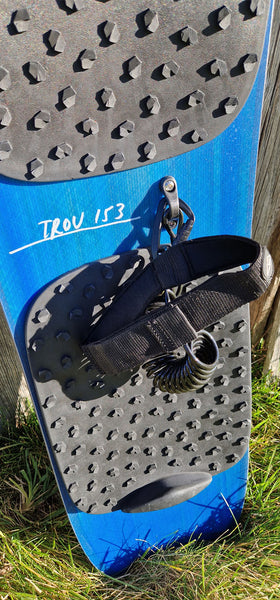 KONVOI TROU 153 Powdersurfboard blue resin