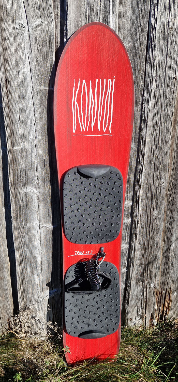 KONVOI TROU 153 Powdersurfboard red resin