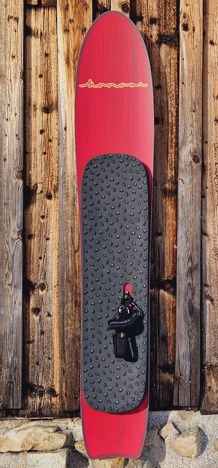 KONVOI TROU 179 Powdersurfboard red tourmaline design