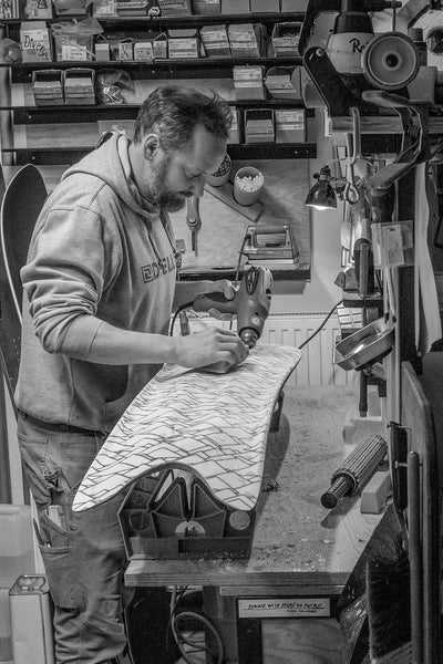 konvoi workshop ben dietermann powsurf waxing snowsurf high tech snurf equipment handmade craftsmanship